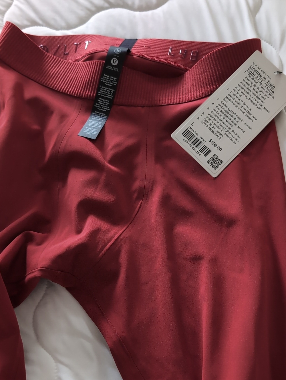 lululemon athletica Men's License To Train Right 27" — Deep Red